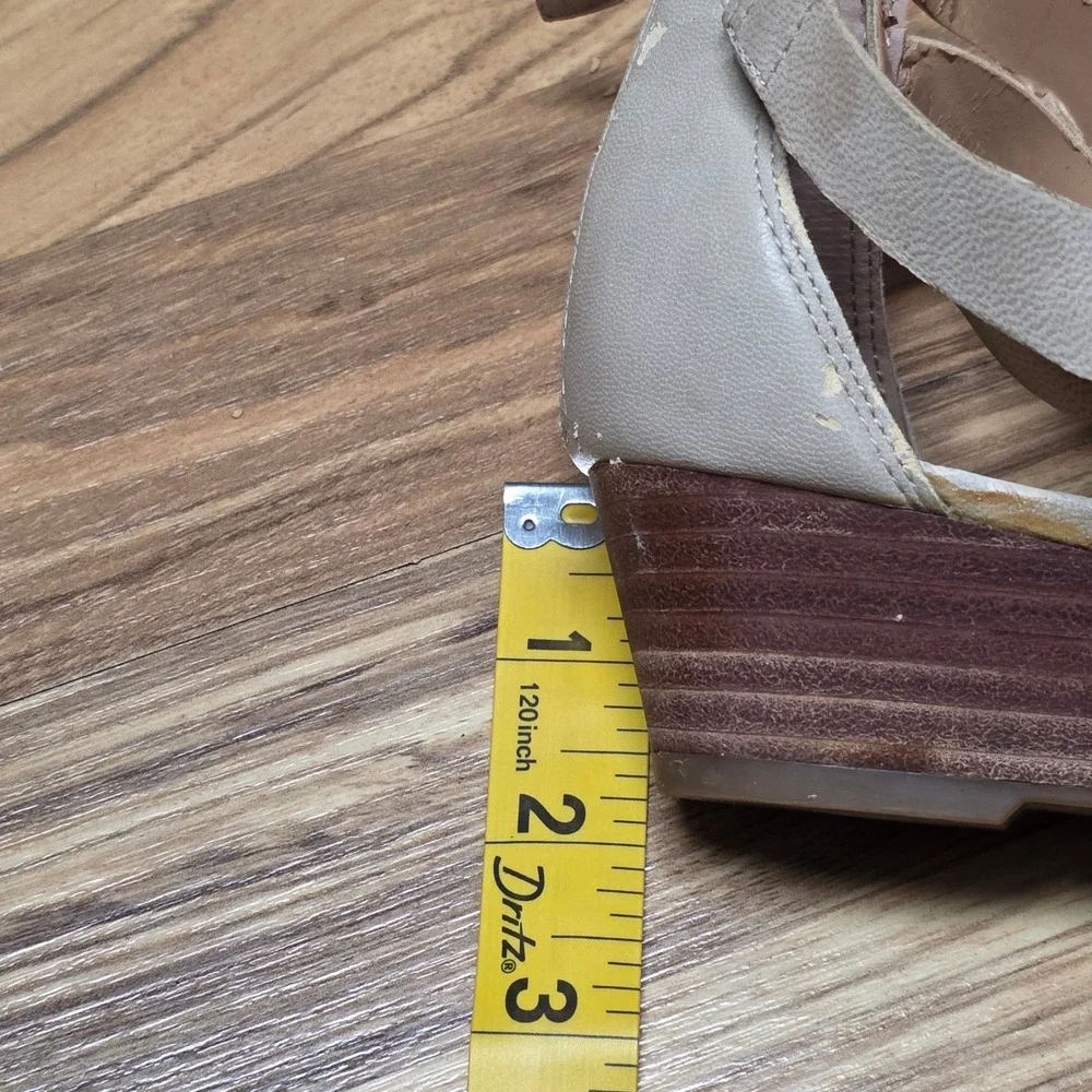 Franco‎ Sarto Uzeta Gladiator Wedge Sandals Women's Size 7.5 Beige Leather